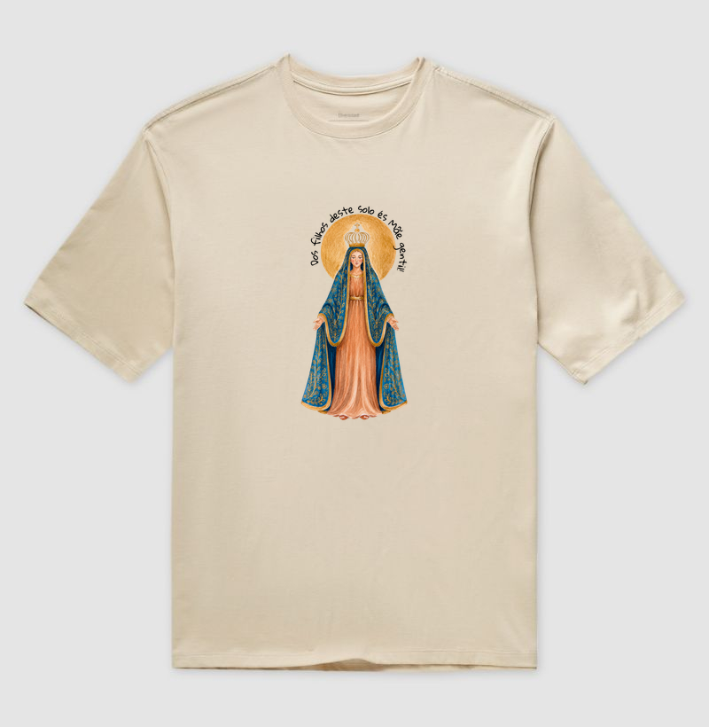 Dos filhos deste solo és mãe gentil!