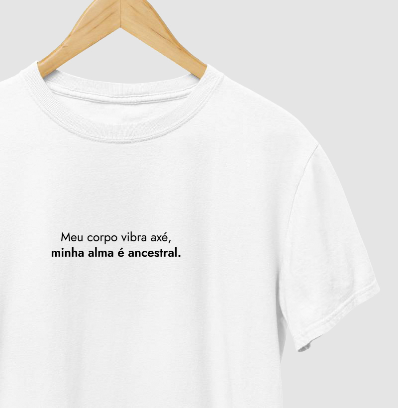 Camiseta Umbanda Meu Corpo Vibra Axé – Estampa Escura - Camiseta