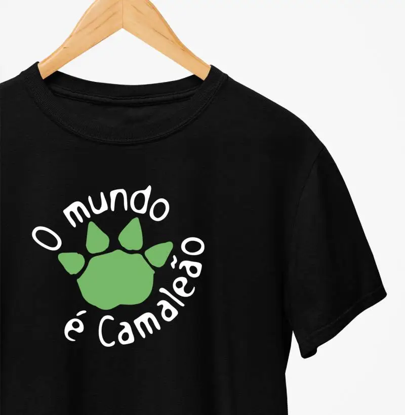 Camiseta Masculina Camaleão Mundo