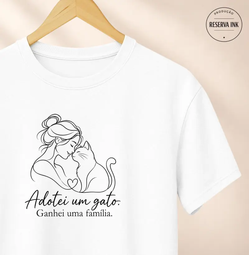 Adotei Um Gato e Ganhei Uma Família