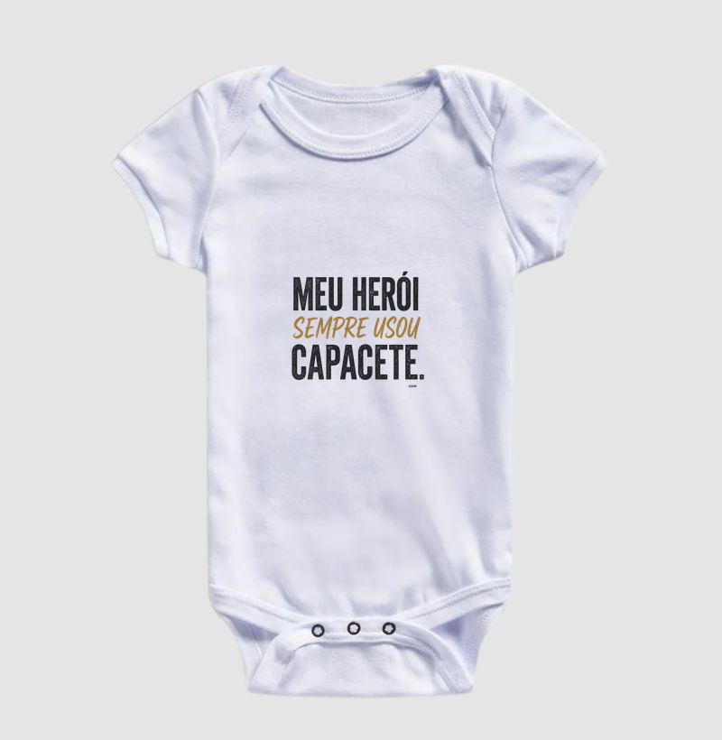 Meu Herói Sempre Usou Capacete