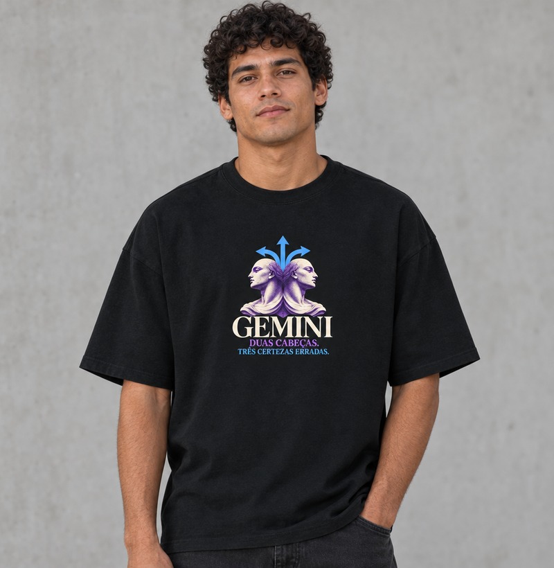 Gemini: duas cabeças. Três certezas erradas — Camiseta Oversized