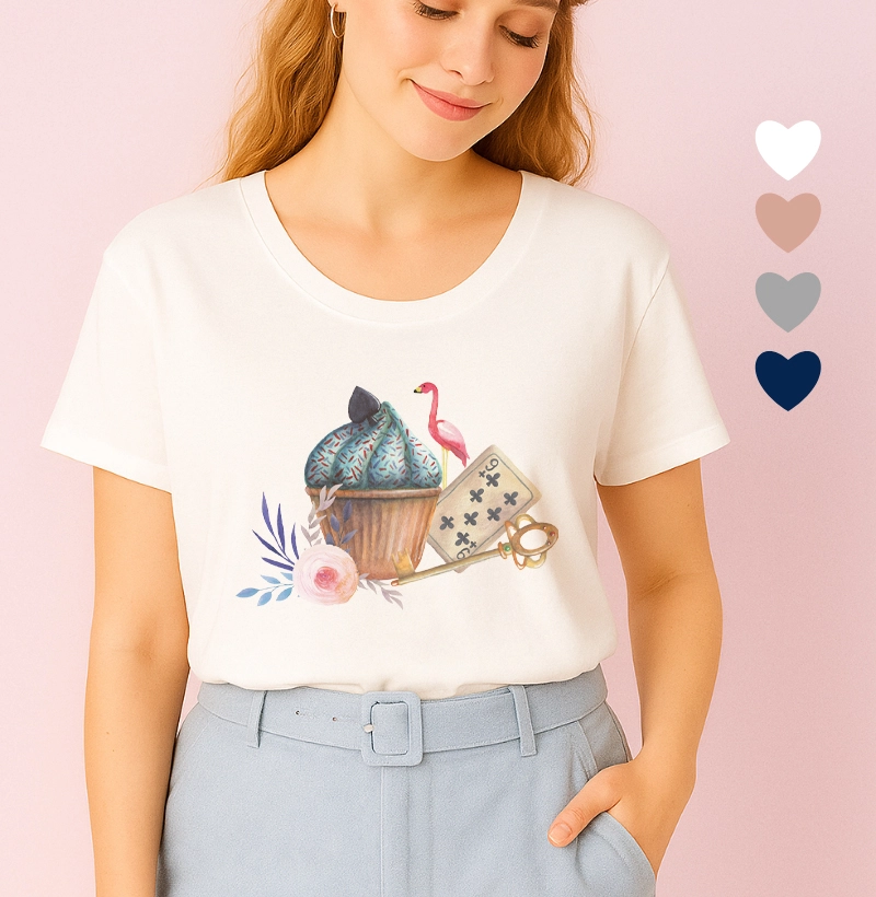 Camiseta Feminina Ilustrada Chave, Carta e Cupcake