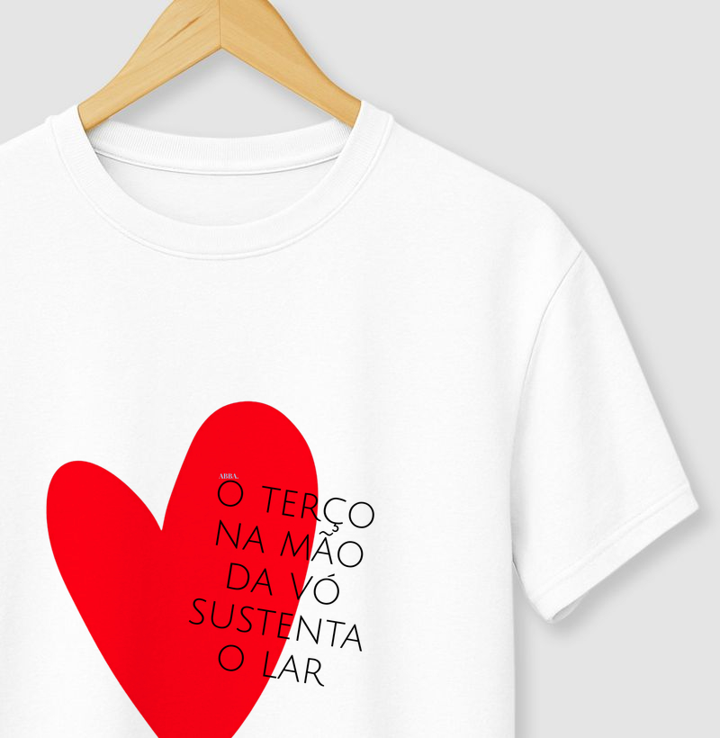 Avó que reza o terço 