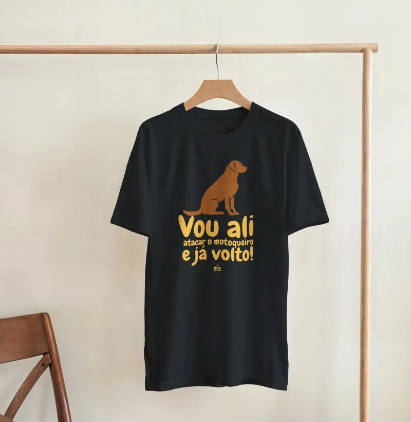 Camiseta -  Vou ali atacar um motoqueiro e já volto!