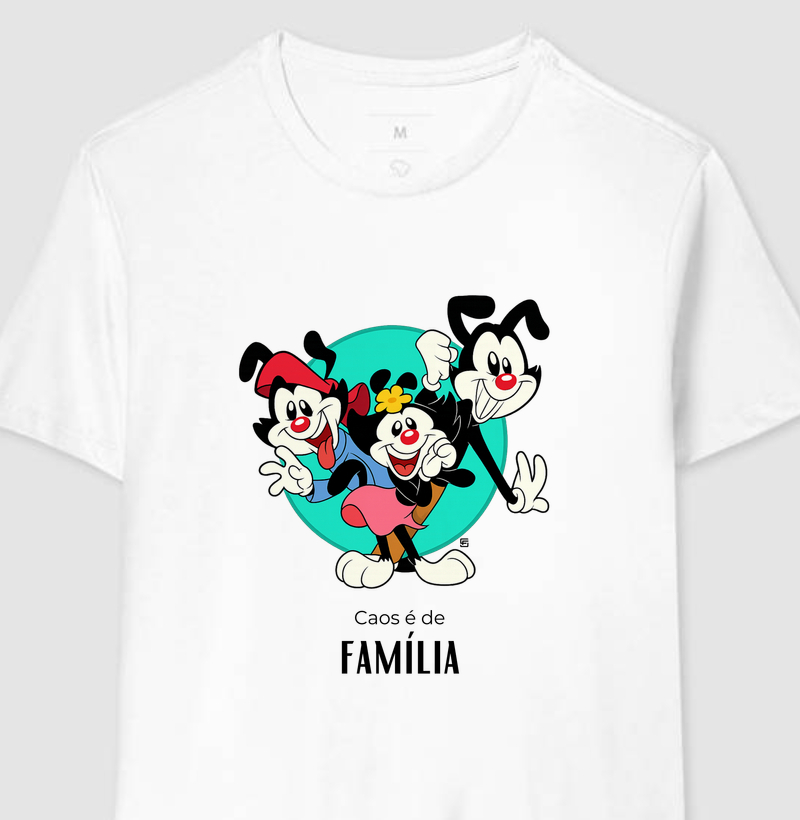 Camiseta Caos é de família – Fala Sério Store