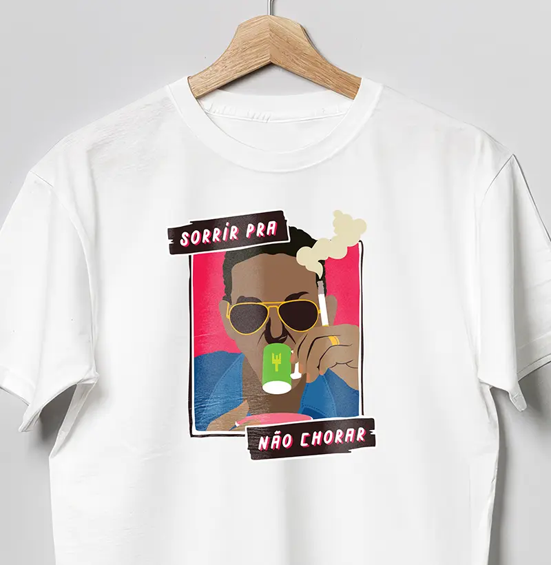 Camiseta Sorrir Pra Não Chorar