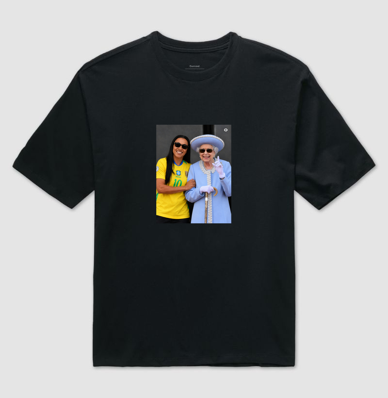 Duas rainhas — Marta e rainha Elizabeth - Camiseta Oversized