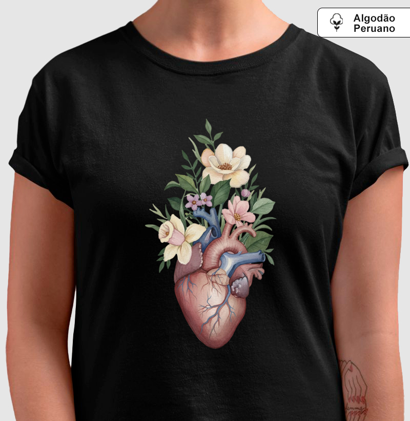 Camiseta Algodão Peruano - Coração Florescendo