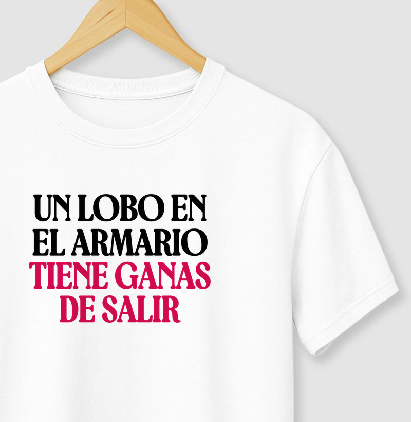 Un lobo en el armario tiene ganas de salir