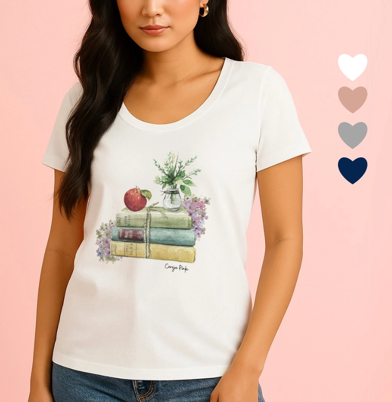Camiseta Feminina Ilustrada Livros e Maçã 