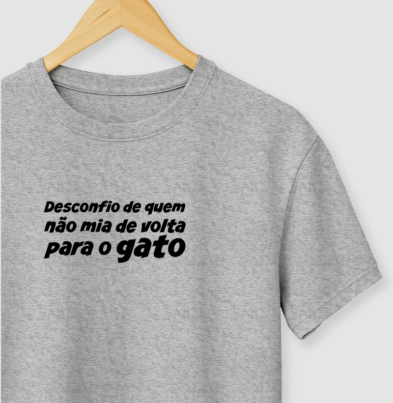 Desconfio de Quem Não Mia de Volta para o Gato