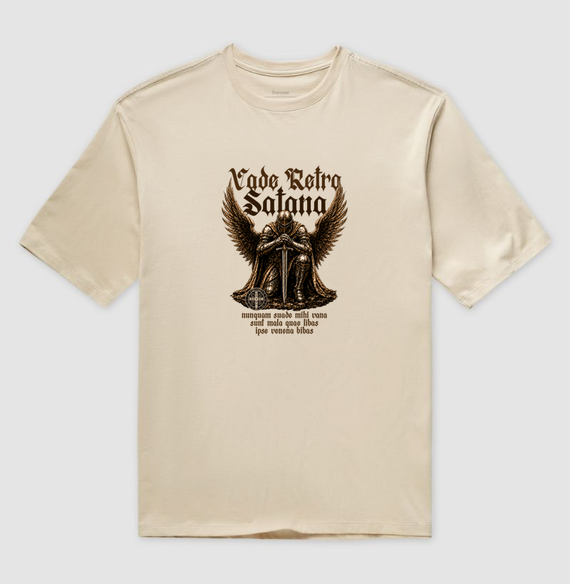Camiseta Oversized: São Bento — Vade Retro Satana