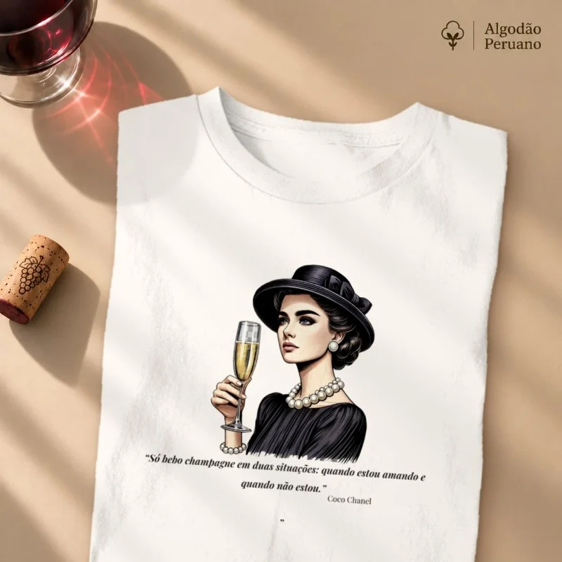 Camiseta Elegância com Champagne - Coco Chanel