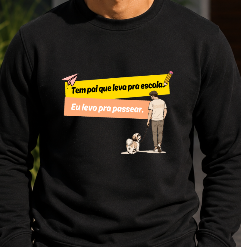 Tem pai que leva pra escola, eu levo pra passear 
