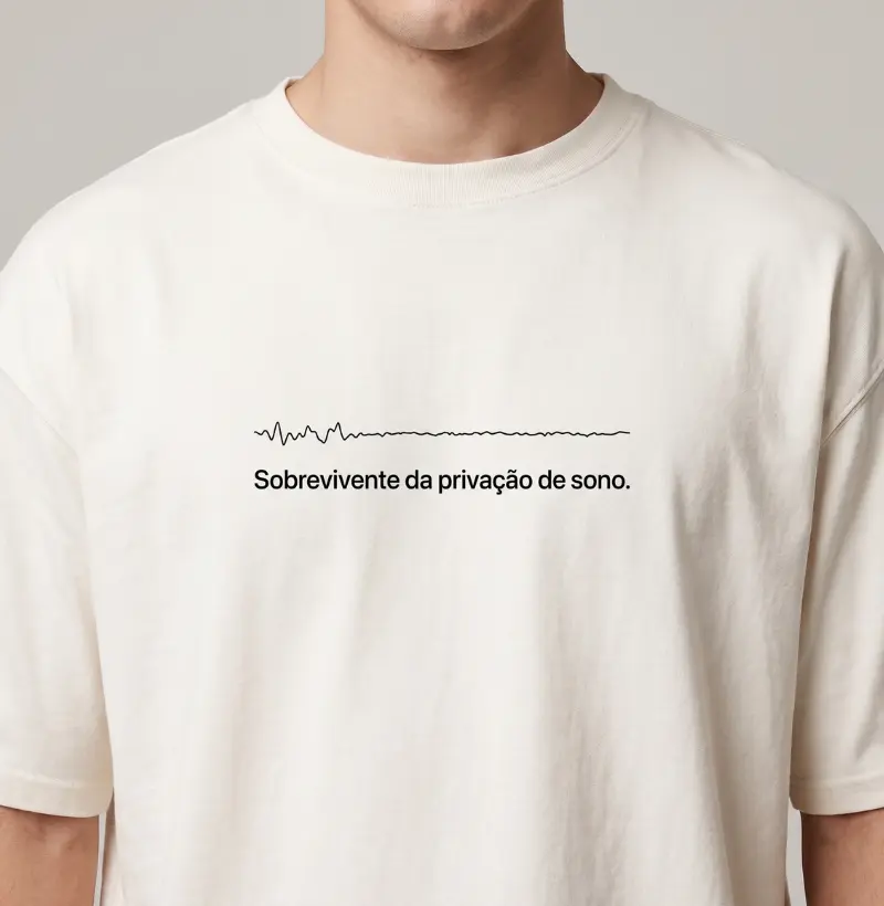 Camiseta Oversized Sobrevivente da Privação de Sono – No Plan Club
