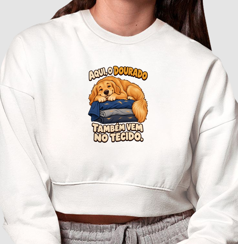 Aqui, o dourado também vem no tecido. - Cropped Moletom