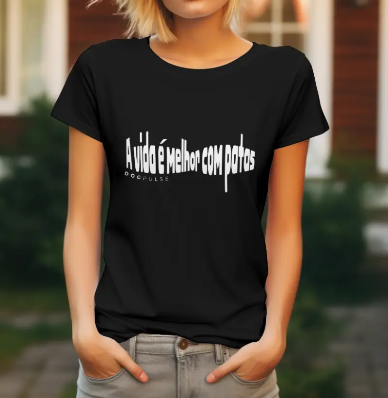 Camiseta A vida é melhor com patas Dog Pulse