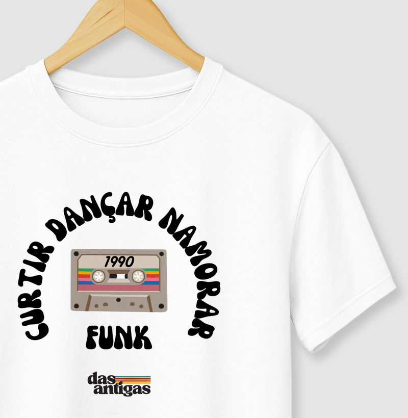 Curtir, dança, namorar. 