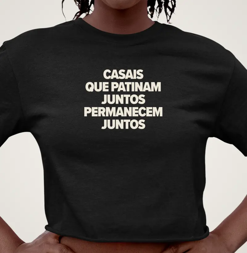 Casais que patinam juntos