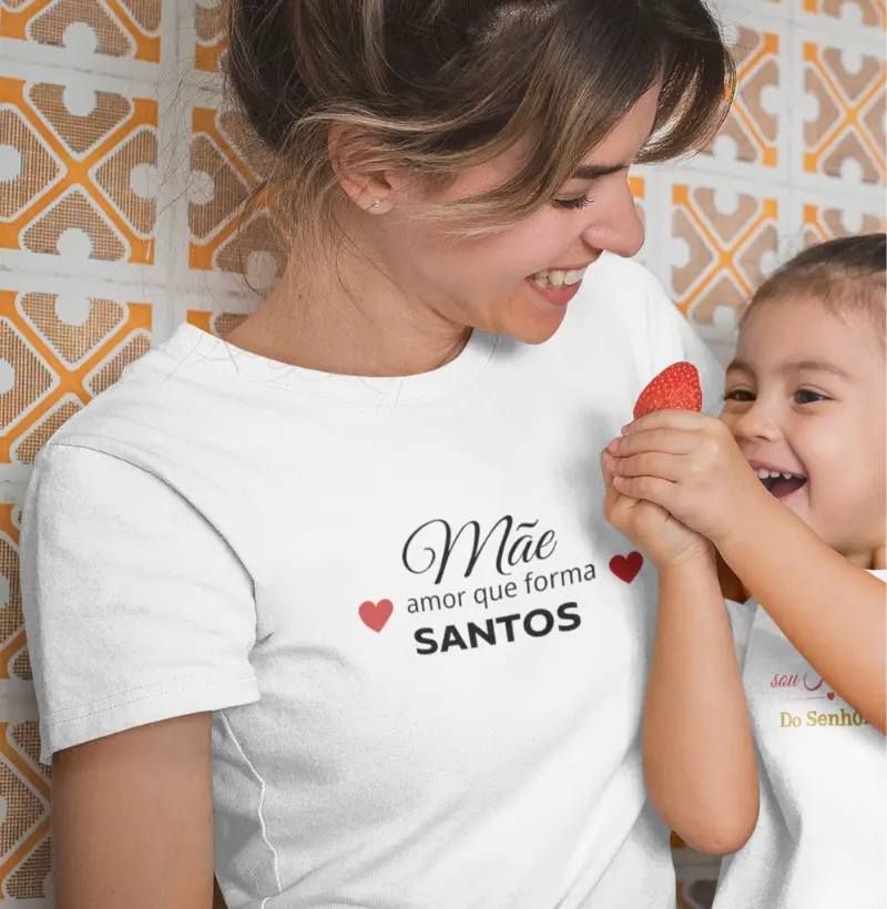 Camiseta Mãe amor que forma santos 