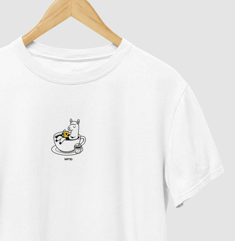 Camiseta "Lhama no Baldinho de Café"