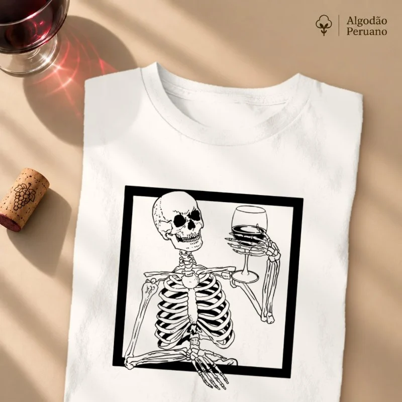 Camiseta Vinho - Brindando até os Ossos