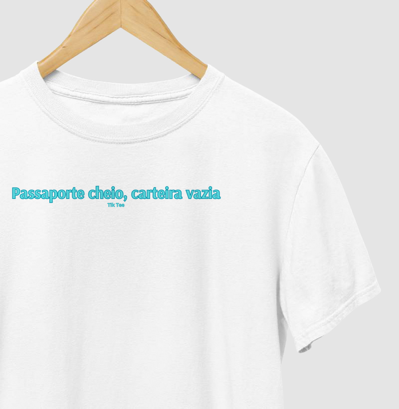 Passaporte cheia, carteira vazia