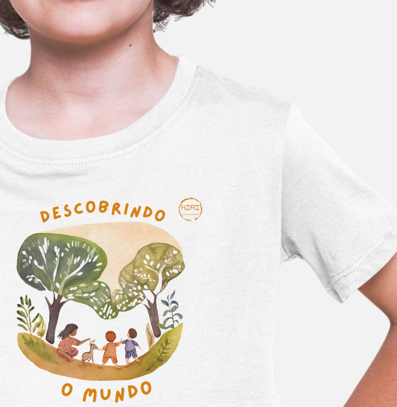 Camiseta Infantil KIRI - Descobrindo o Mundo