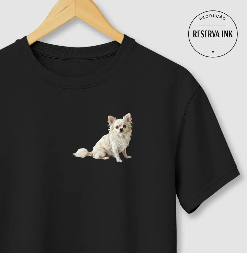 Chihuahua Branco Pelo Longo Minimalista
