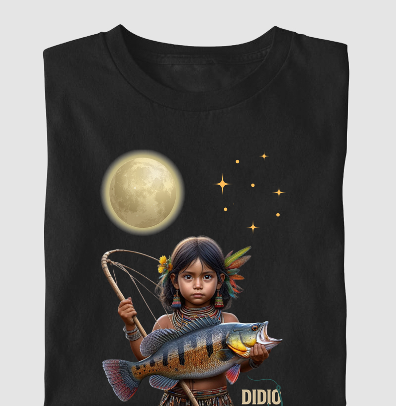 Índia com Tucunaré ao luar