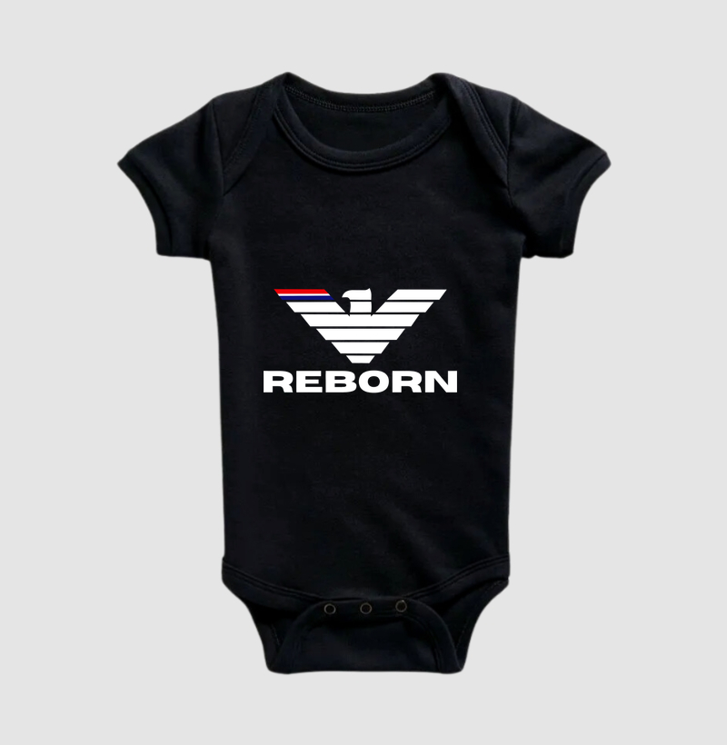 🦅 REBORN | O Poder de Renascer A estampa REBORN é mais do que uma arte. Ela representa uma transformação. Um símbolo poderoso para aqueles que enfrentaram desafios, superaram quedas e encontraram dentro de si a força necessária para recomeçar. - Body Infantil