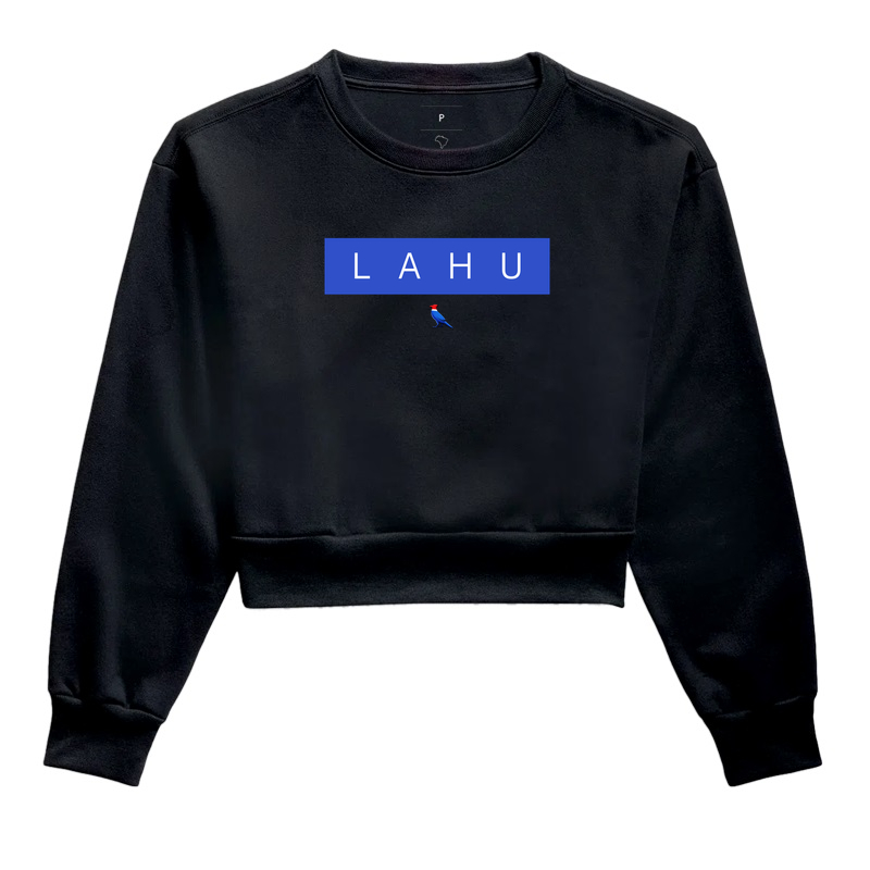 LAHU é mais que uma marca — é um grito de identidade, um símbolo de quem carrega o sol na pele e a coragem no olhar. - Cropped Moletom