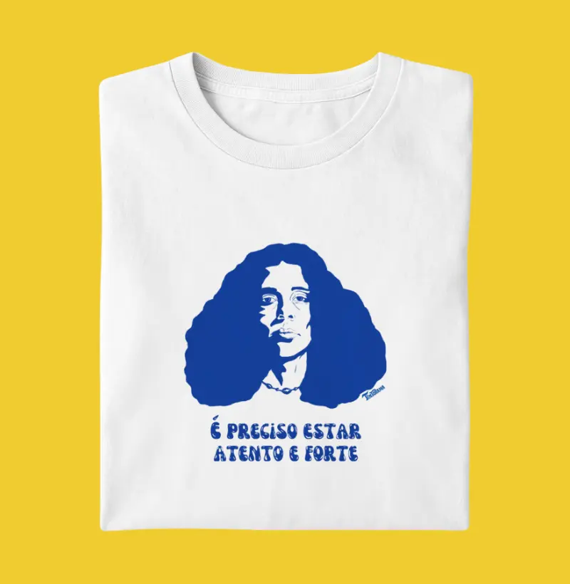 Camiseta "atento e forte" 