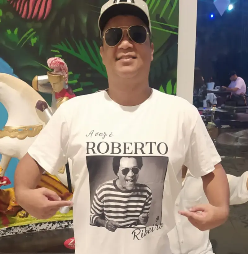 252 - A VOZ É ROBERTO RIBEIRO