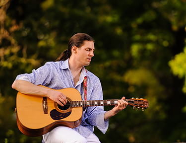 Sobre Michael Anthony Lahue